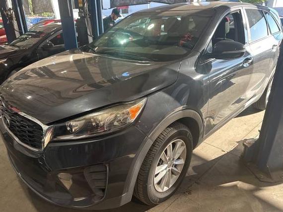 KIA SORENTO 2019 5XYPG4A37KG540629 image KIA SORENTO 2019 5XYPG4A37KG540629 image