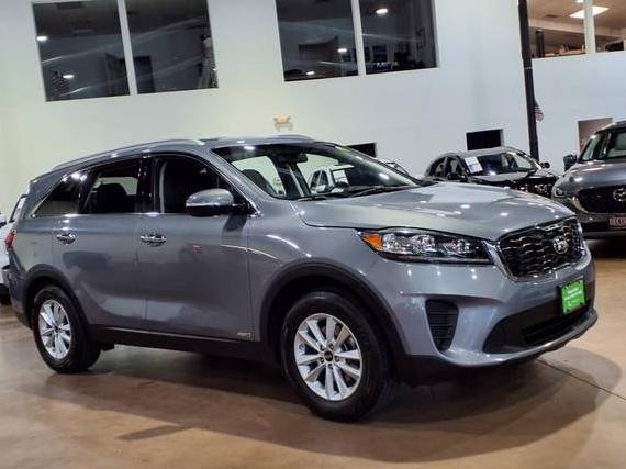KIA SORENTO 2019 5XYPGDA38KG597714 image