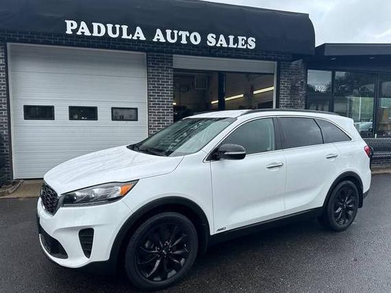KIA SORENTO 2019 5XYPGDA54KG584931 image