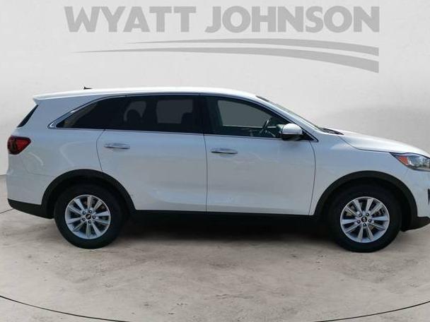 KIA SORENTO 2019 5XYPG4A51KG569996 image