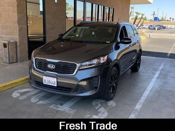 KIA SORENTO 2019 5XYPGDA50KG601840 image