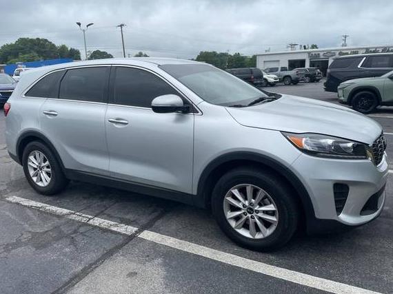 KIA SORENTO 2019 5XYPG4A30KG528905 image