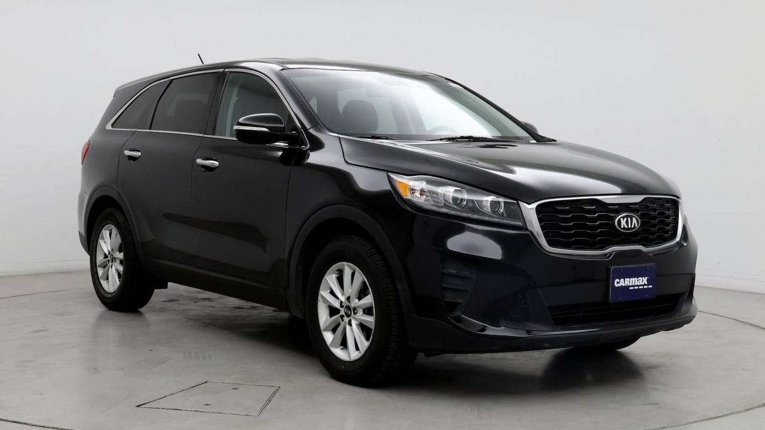 KIA SORENTO 2019 5XYPG4A39KG512203 image