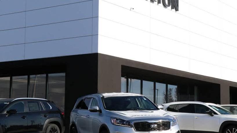 KIA SORENTO 2019 5XYPG4A35KG465073 image