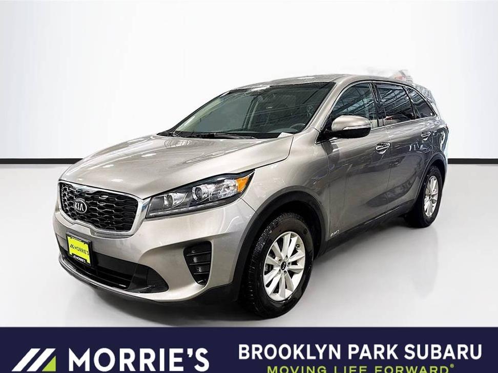 KIA SORENTO 2019 5XYPGDA55KG496793 image