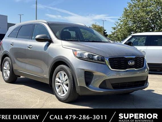 KIA SORENTO 2019 5XYPGDA32KG438395 image