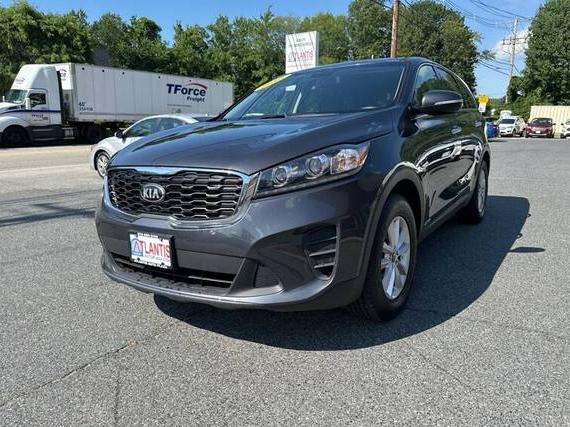 KIA SORENTO 2019 5XYPGDA31KG465801 image