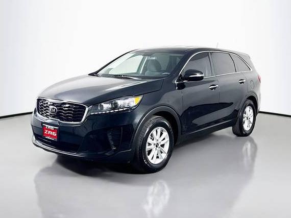 KIA SORENTO 2019 5XYPG4A36KG593810 image
