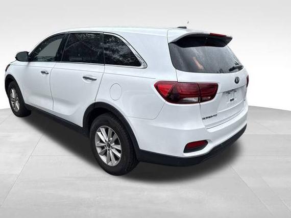 KIA SORENTO 2019 5XYPG4A36KG551069 image