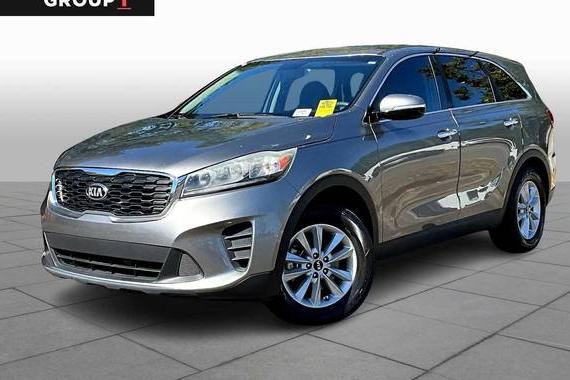 KIA SORENTO 2019 5XYPG4A55KG496096 image