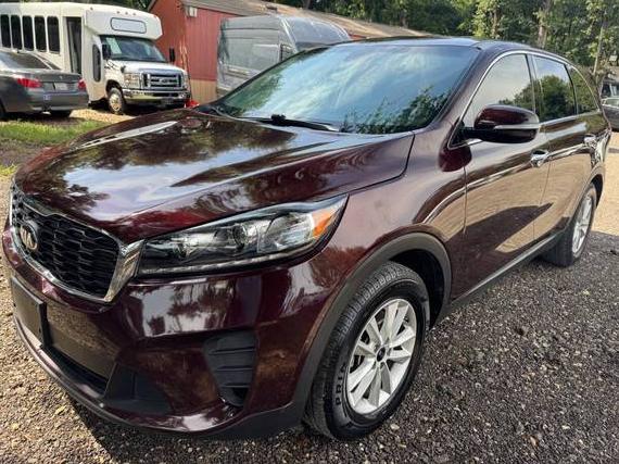 KIA SORENTO 2019 5XYPG4A58KG450102 image