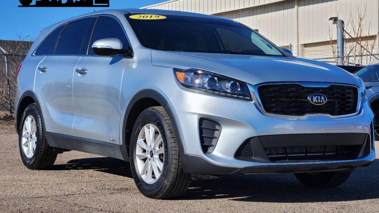 KIA SORENTO 2019 5XYPGDA59KG446253 image