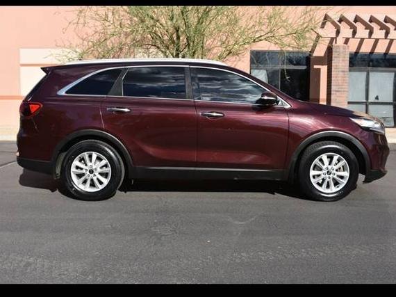 KIA SORENTO 2019 5XYPG4A5XKG449422 image KIA SORENTO 2019 5XYPG4A5XKG449422 image