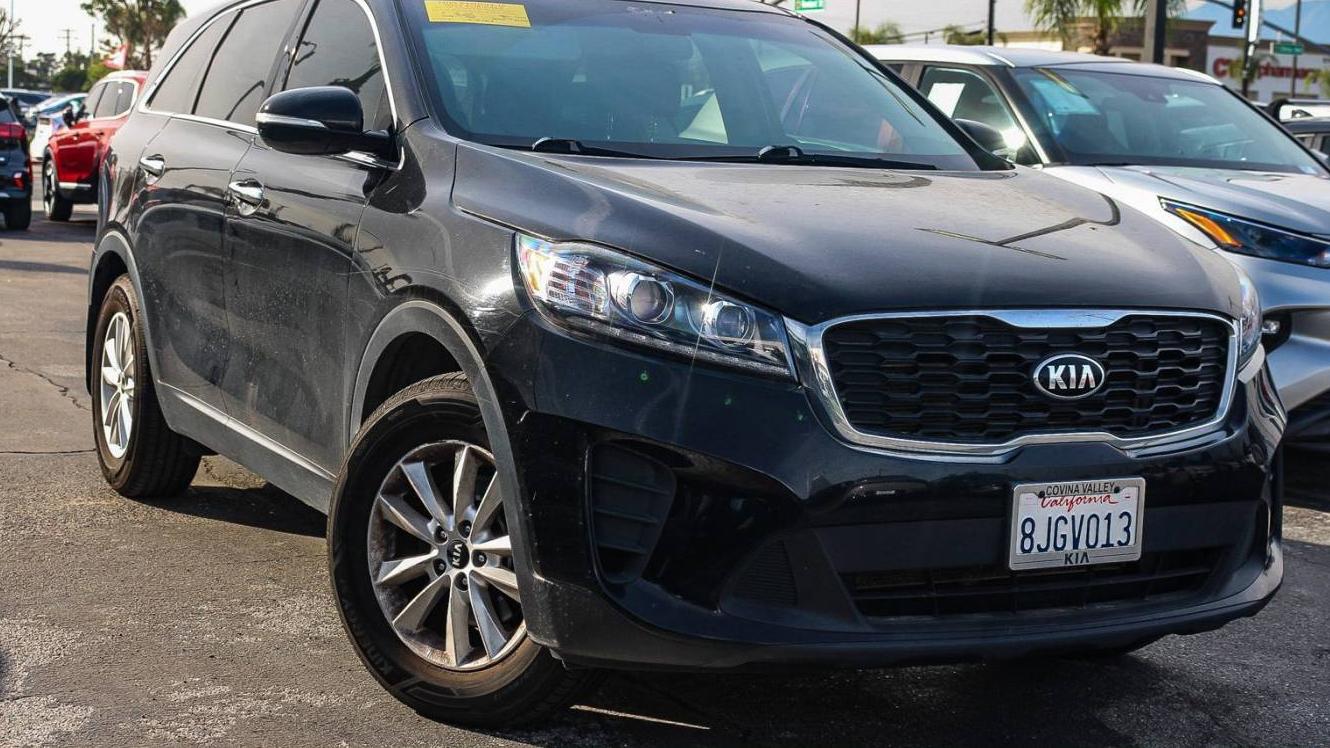 KIA SORENTO 2019 5XYPG4A32KG533135 image