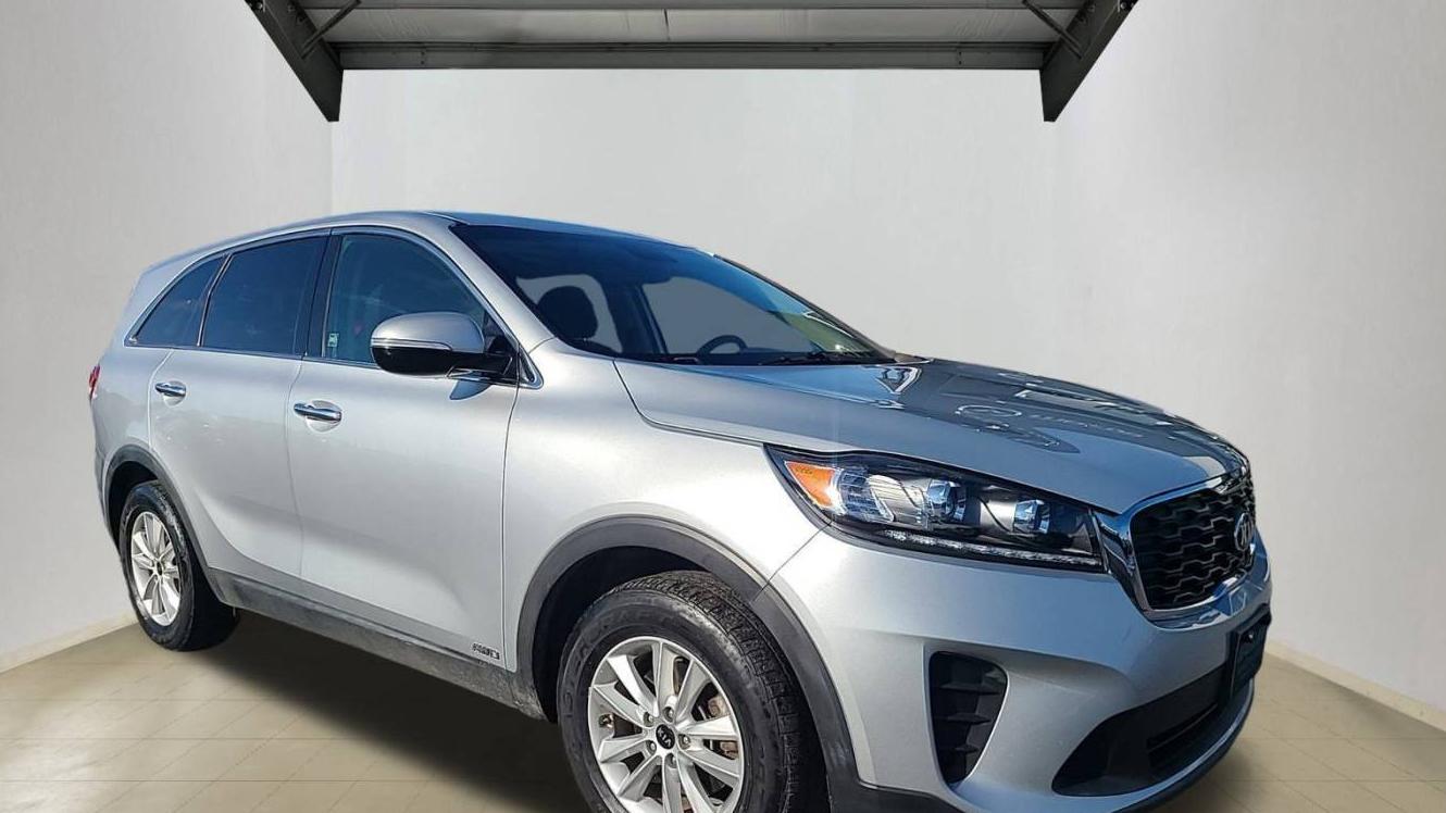 KIA SORENTO 2019 5XYPGDA50KG482087 image