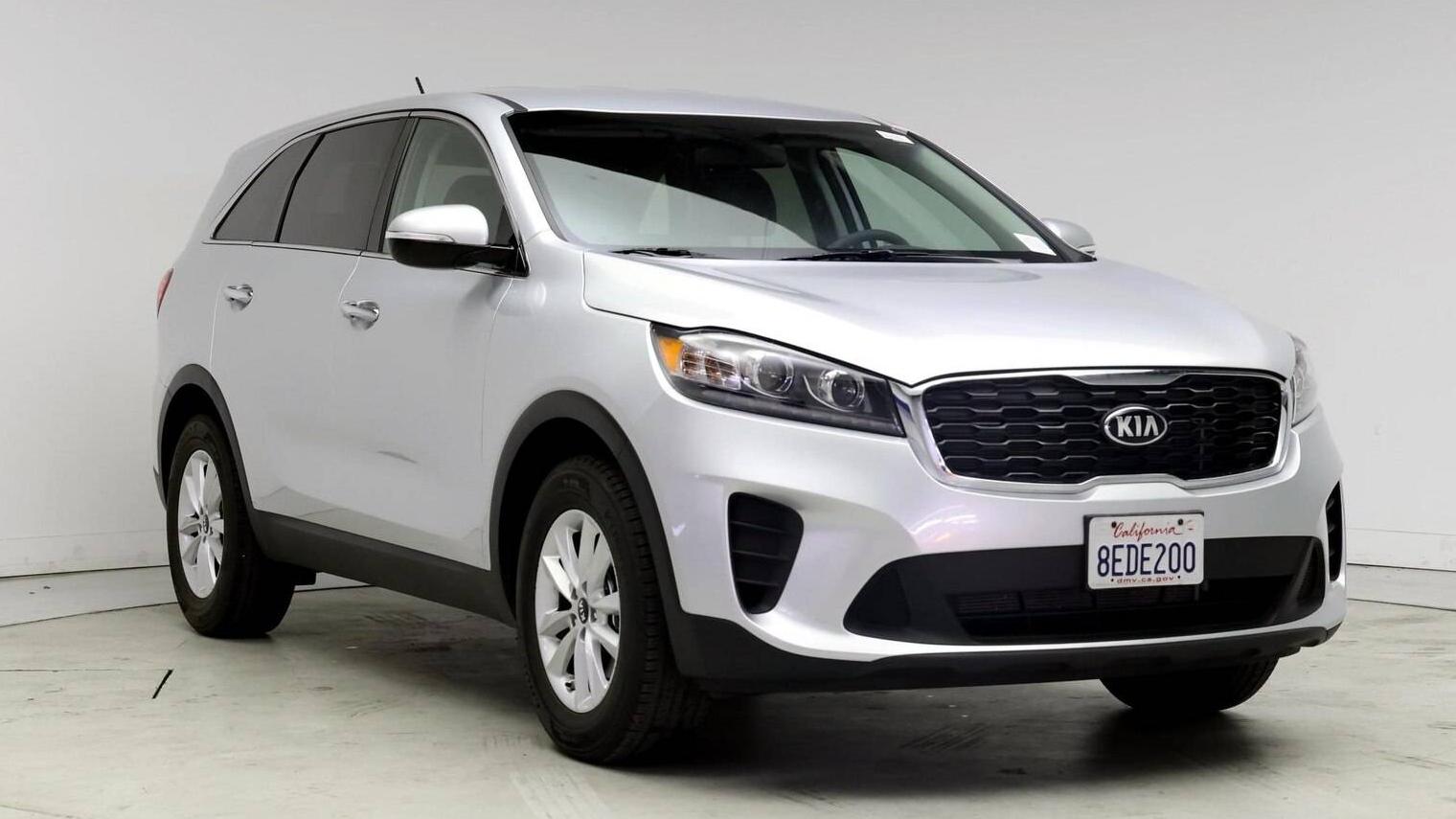 KIA SORENTO 2019 5XYPG4A33KG434338 image