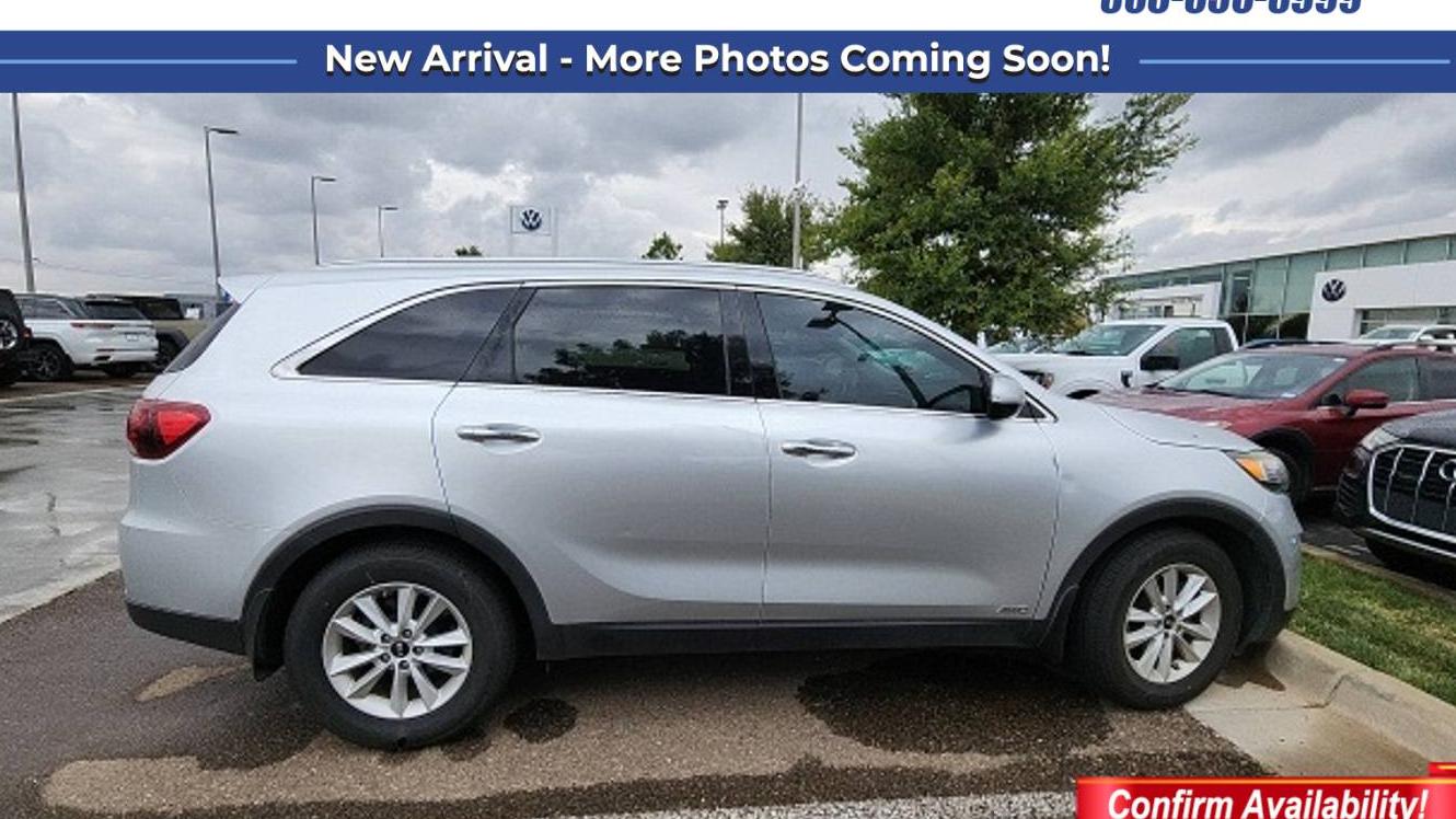 KIA SORENTO 2019 5XYPGDA33KG439376 image