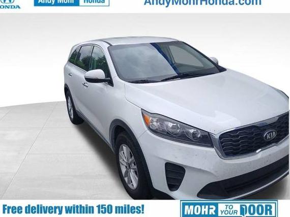 KIA SORENTO 2019 5XYPG4A32KG611221 image