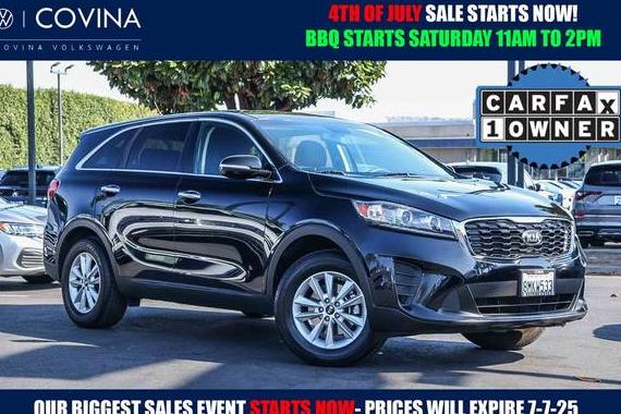 KIA SORENTO 2019 5XYPG4A39KG588164 image