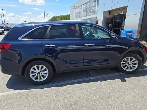KIA SORENTO 2019 5XYPG4A30KG520674 image
