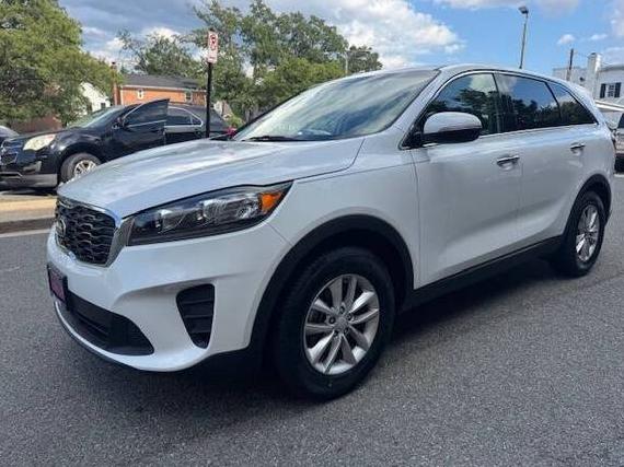 KIA SORENTO 2019 5XYPG4A34KG551071 image