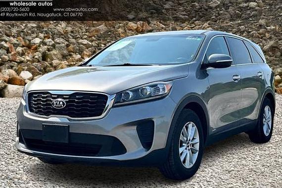 KIA SORENTO 2019 5XYPGDA59KG449833 image