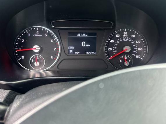 KIA SORENTO 2019 5XYPG4A36KG520520 image
