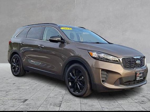 KIA SORENTO 2019 5XYPG4A58KG596161 image KIA SORENTO 2019 5XYPG4A58KG596161 image