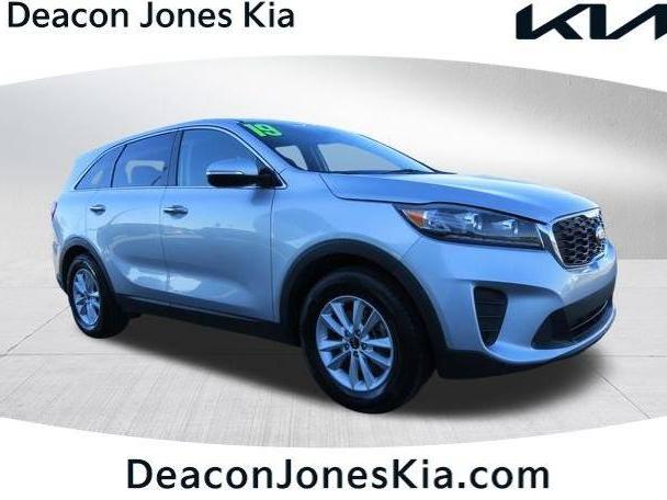 KIA SORENTO 2019 5XYPG4A58KG491975 image