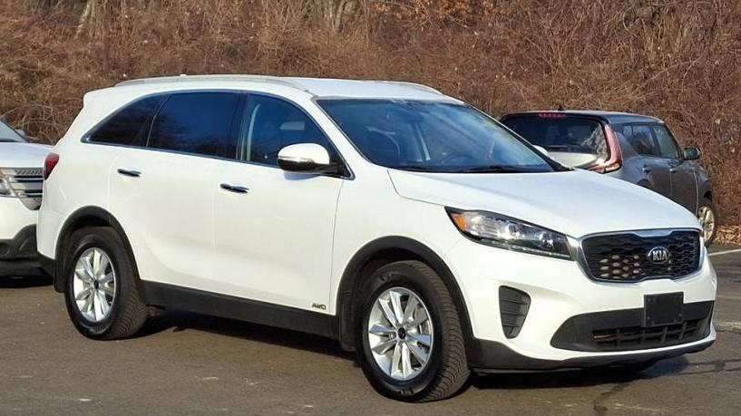 KIA SORENTO 2019 5XYPGDA52KG566170 image