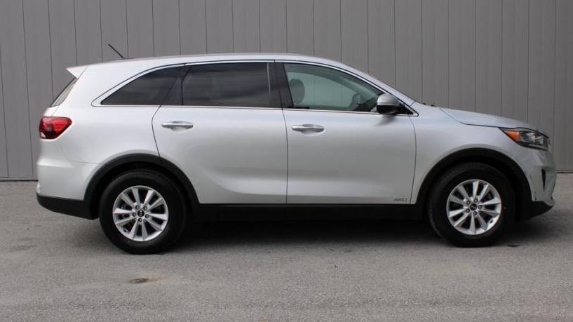 KIA SORENTO 2019 5XYPGDA54KG440490 image