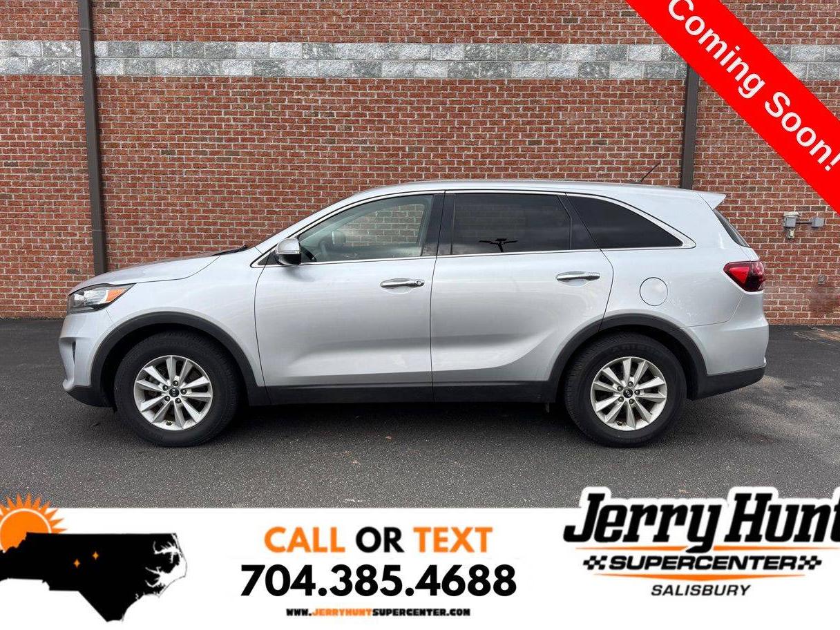 KIA SORENTO 2019 5XYPG4A52KG559283 image