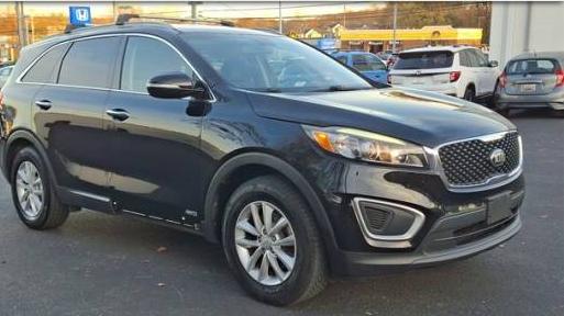 KIA SORENTO 2018 5XYPGDA32JG352003 image