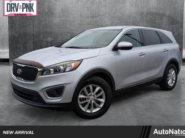 KIA SORENTO 2018 5XYPG4A36JG375624 image