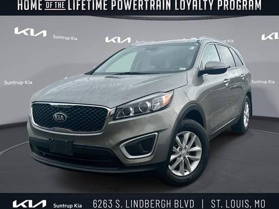 KIA SORENTO 2018 5XYPG4A34JG391840 image