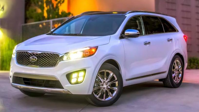 KIA SORENTO 2018 5XYPG4A38JG406310 image