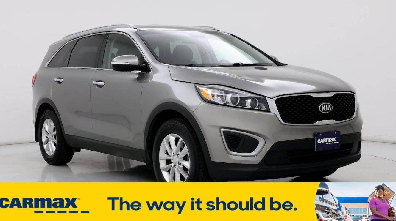 KIA SORENTO 2018 5XYPG4A37JG348156 image