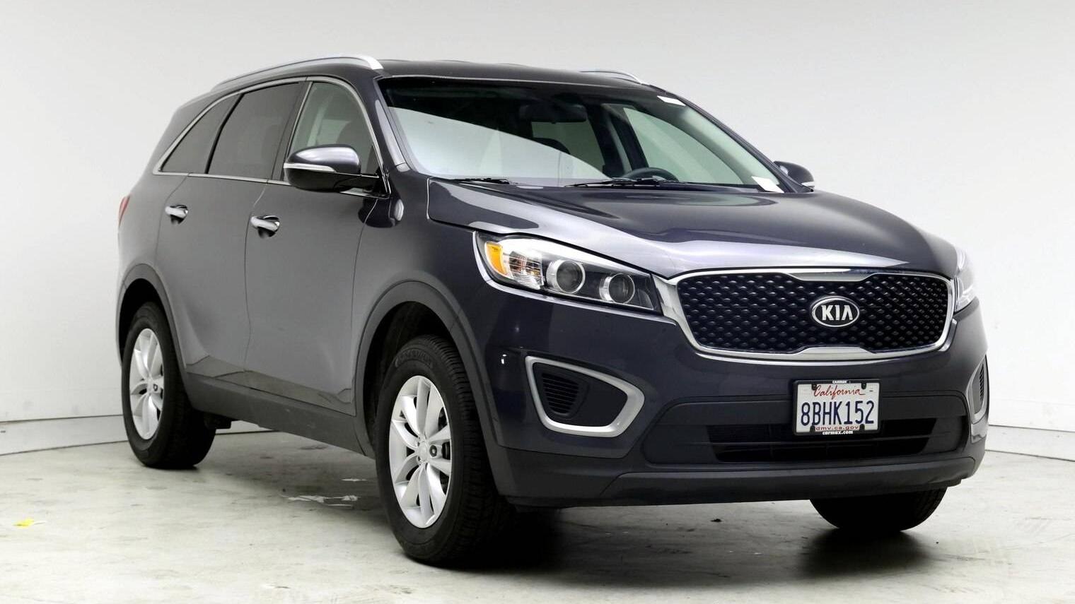 KIA SORENTO 2018 5XYPG4A30JG347205 image