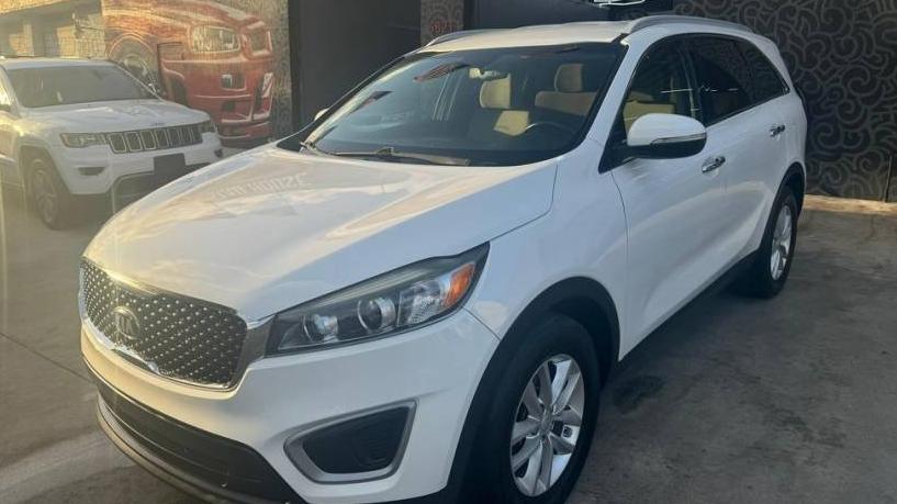 KIA SORENTO 2018 5XYPG4A34JG432127 image