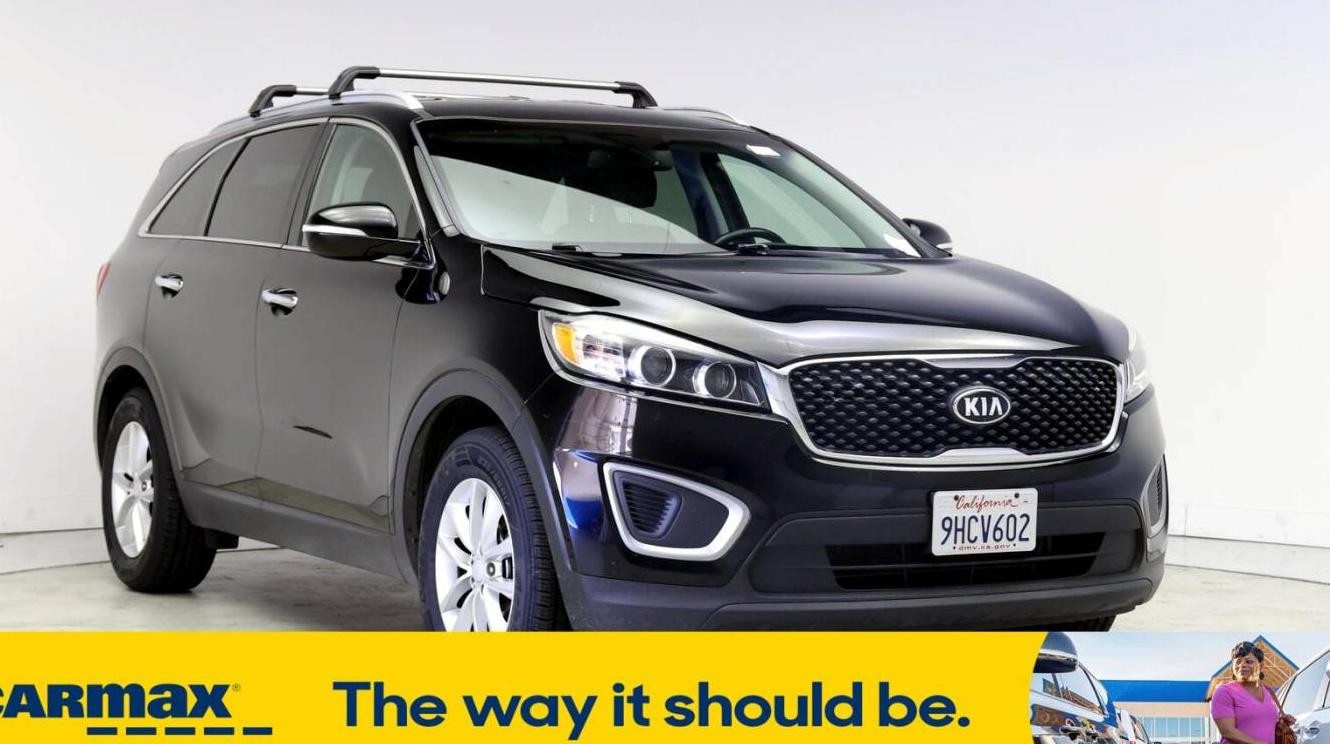 KIA SORENTO 2018 5XYPG4A37JG389581 image