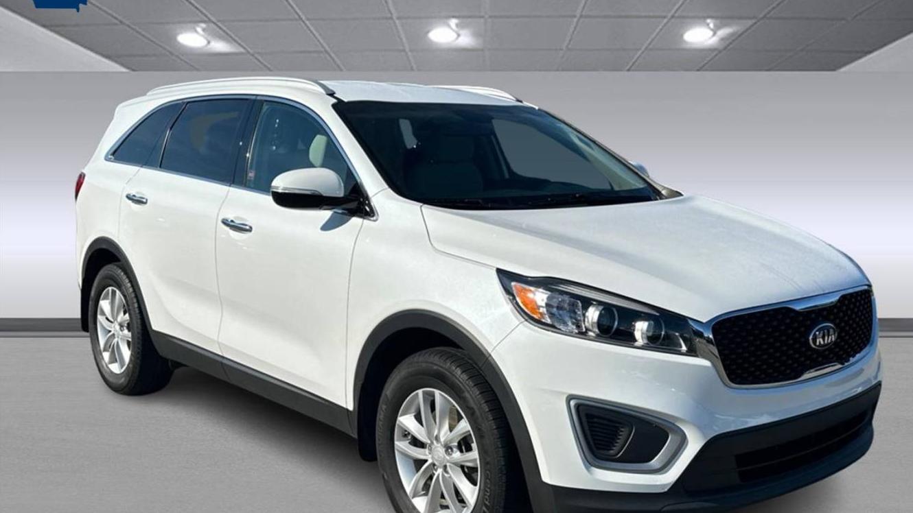 KIA SORENTO 2018 5XYPG4A34JG353105 image