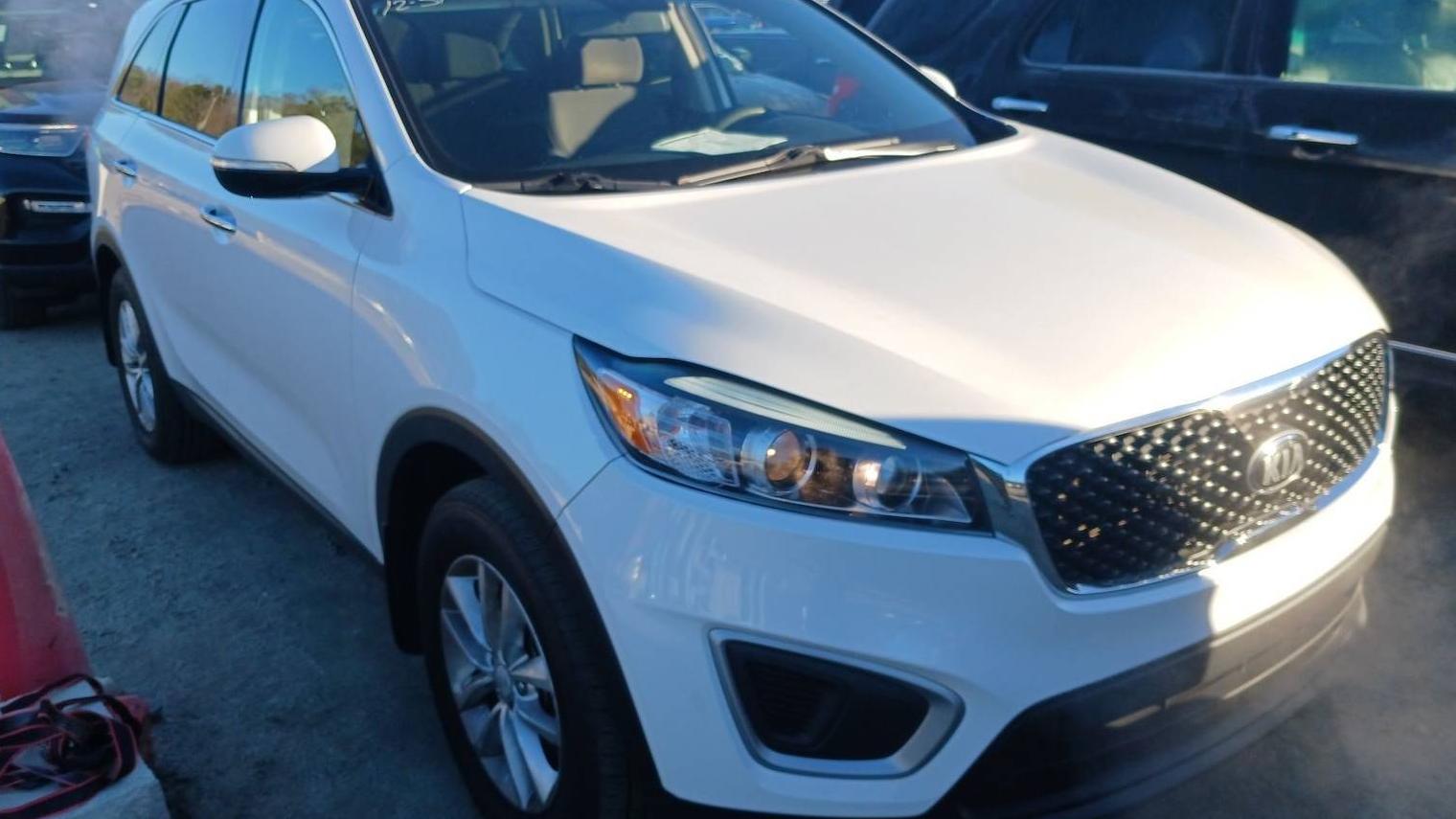 KIA SORENTO 2018 5XYPG4A3XJG368899 image