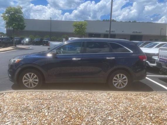KIA SORENTO 2018 5XYPG4A39JG343699 image