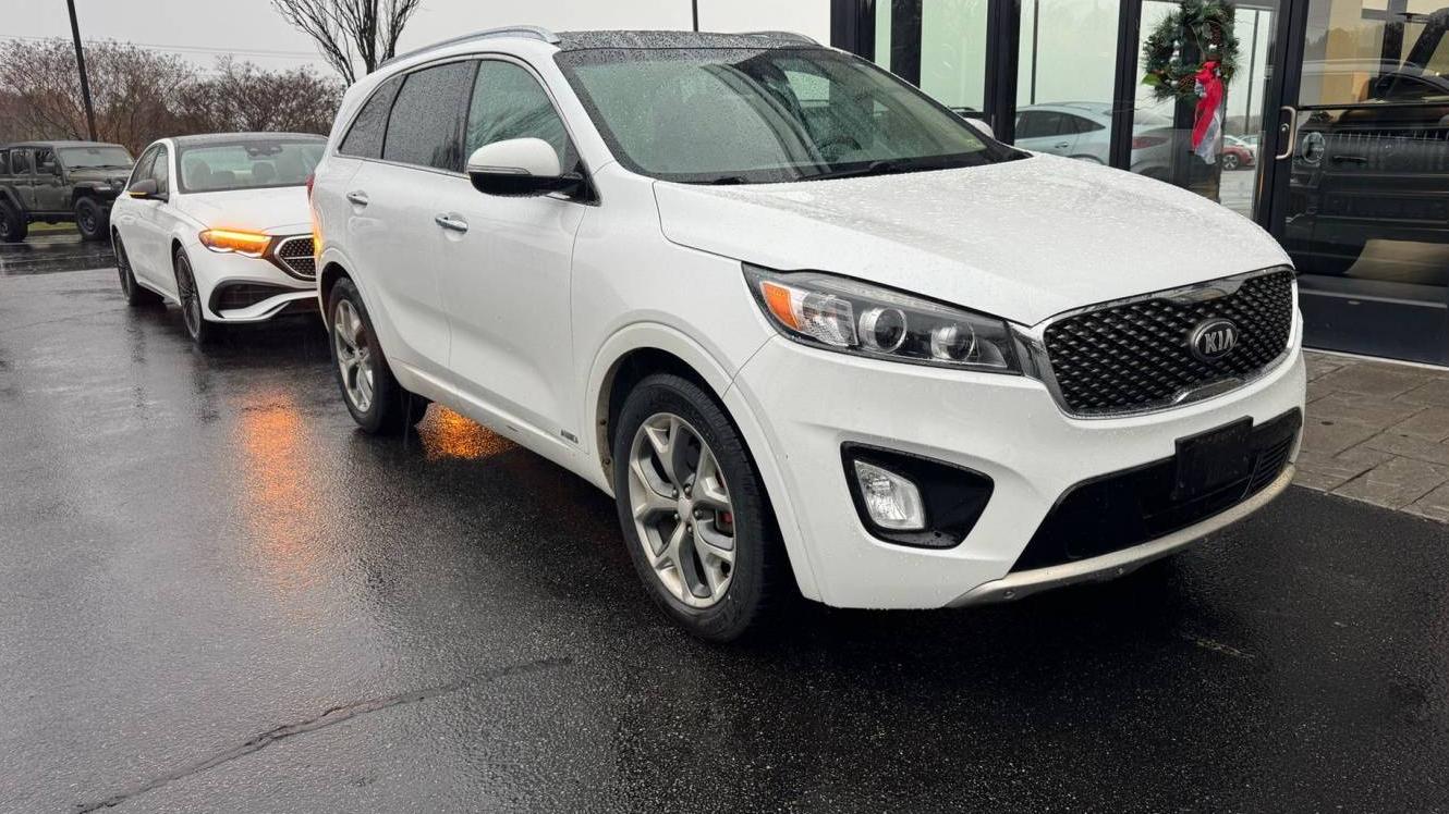 KIA SORENTO 2018 5XYPKDA59JG401021 image