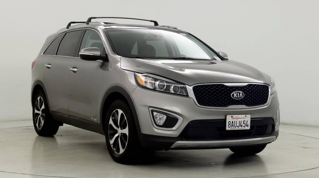 KIA SORENTO 2018 5XYPHDA57JG361231 image