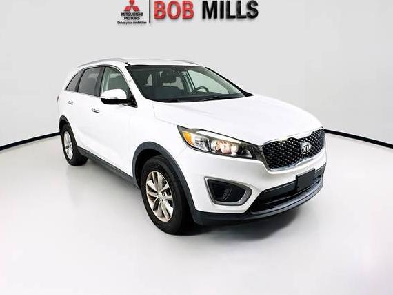 KIA SORENTO 2018 5XYPG4A31JG346919 image