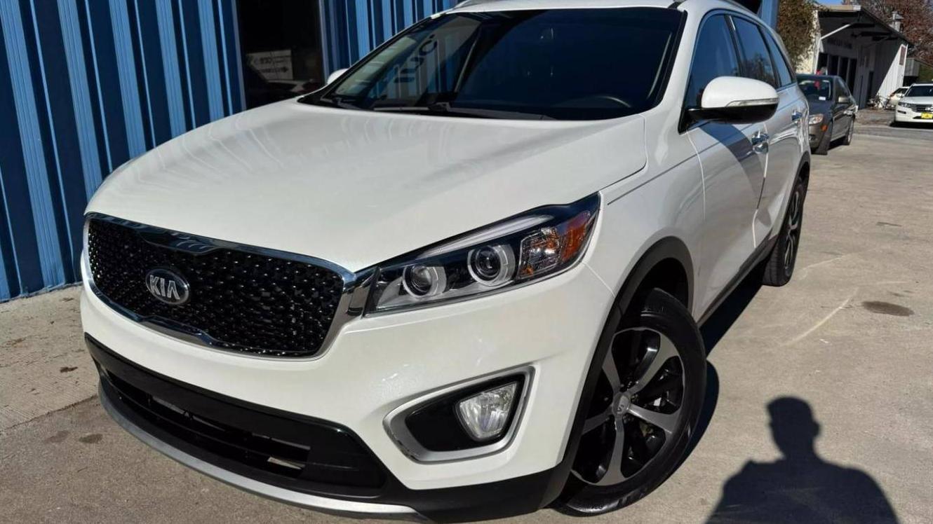 KIA SORENTO 2018 5XYPH4A18JG393490 image