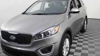 KIA SORENTO 2018 5XYPG4A33JG370946 image