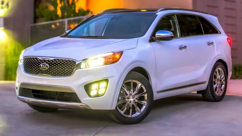 KIA SORENTO 2018 5XYPKDA50JG381144 image