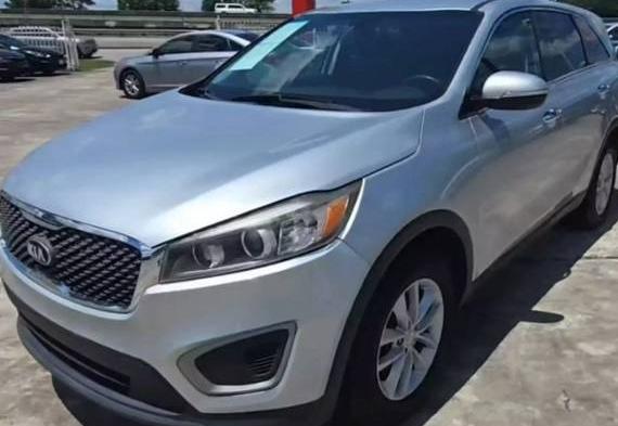 KIA SORENTO 2018 5XYPG4A38JG374121 image